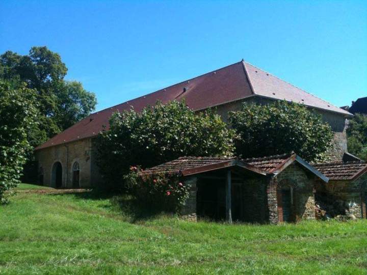 Toit maison Izeure